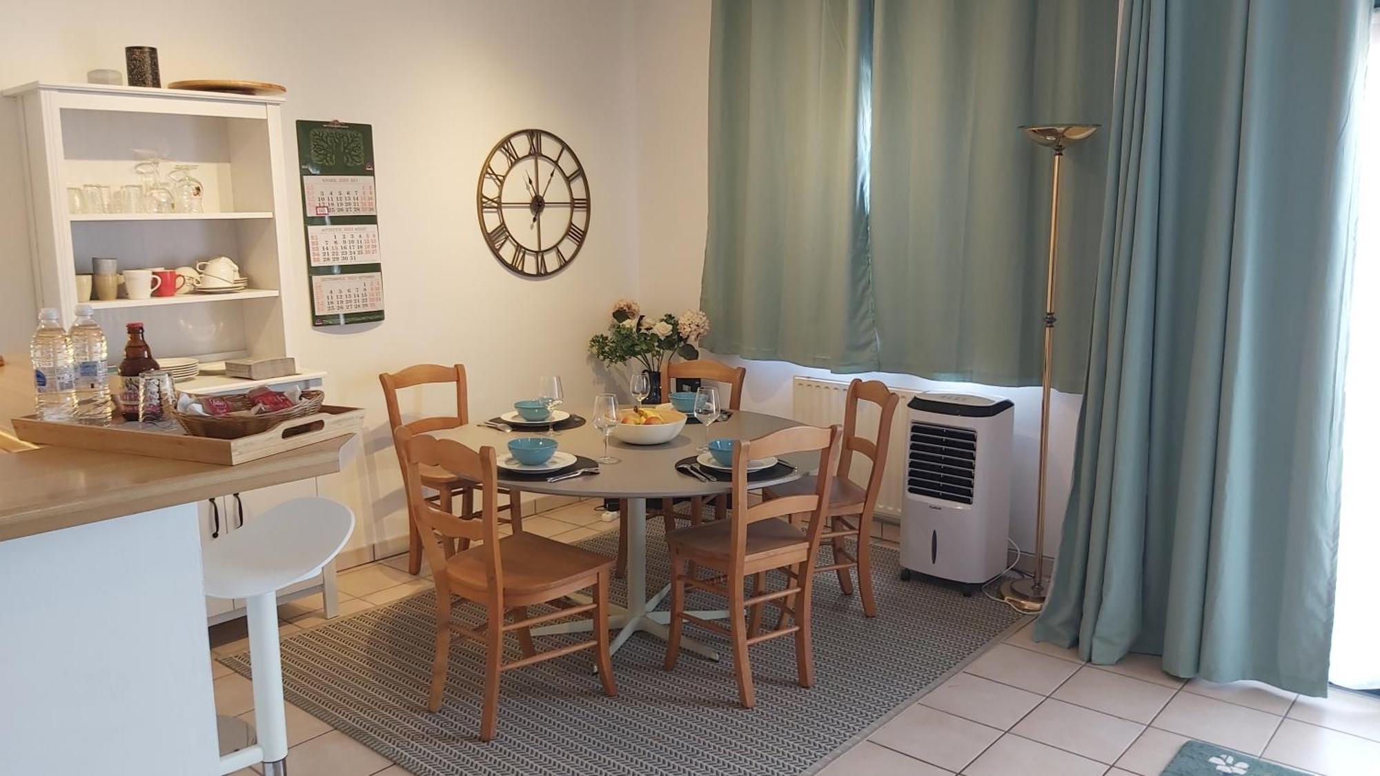 Lln Lodge Louvain-la-Neuve Luaran gambar